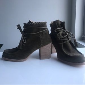 STUART WEITZMAN WALLA WALLA BOOTIES